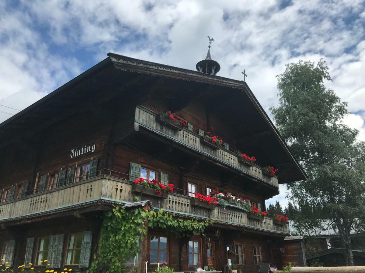 Bergpension Zinting Brixen im Thale Luaran gambar